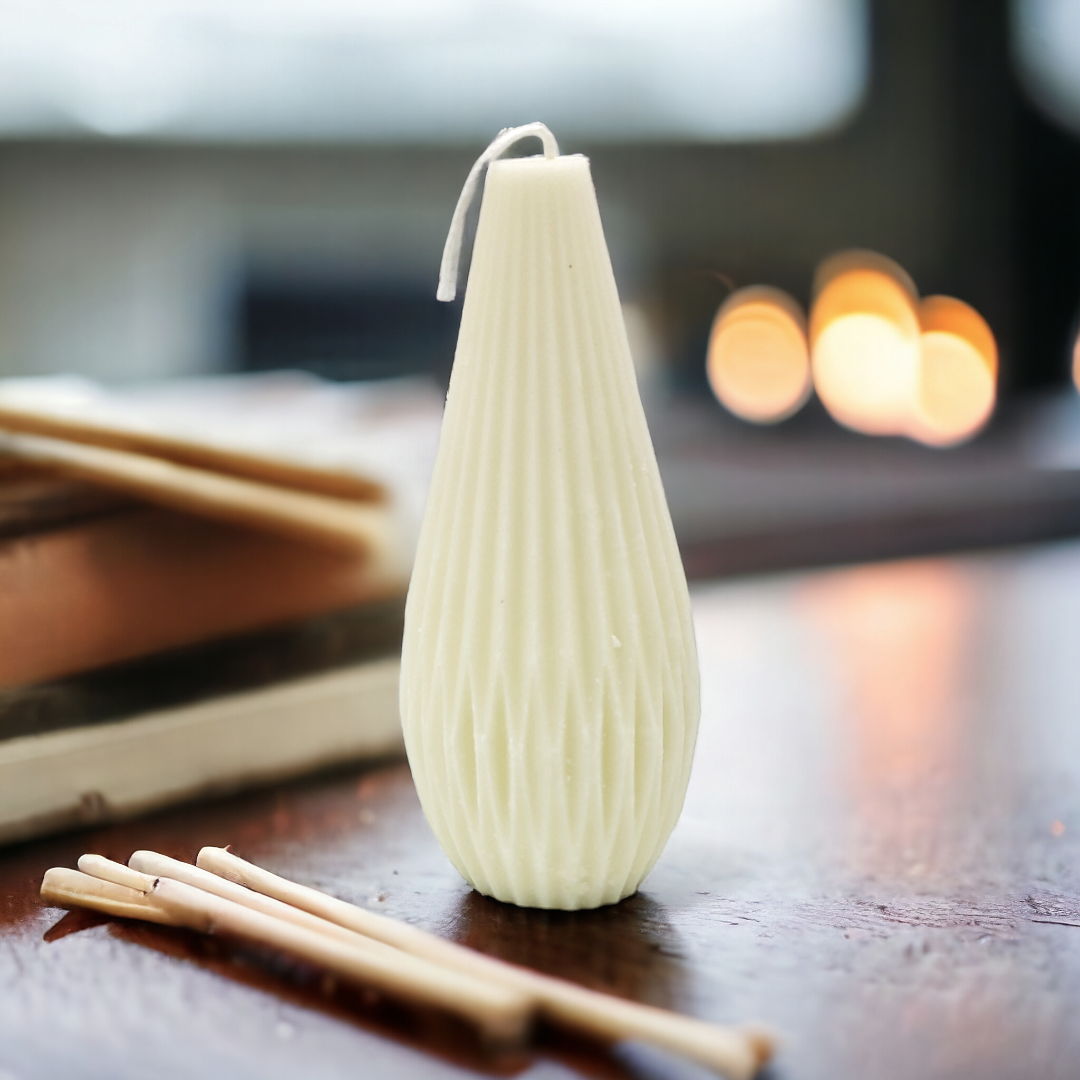 شمعة وسط اسطوانية مموجة Wavy Cylindrical Candle