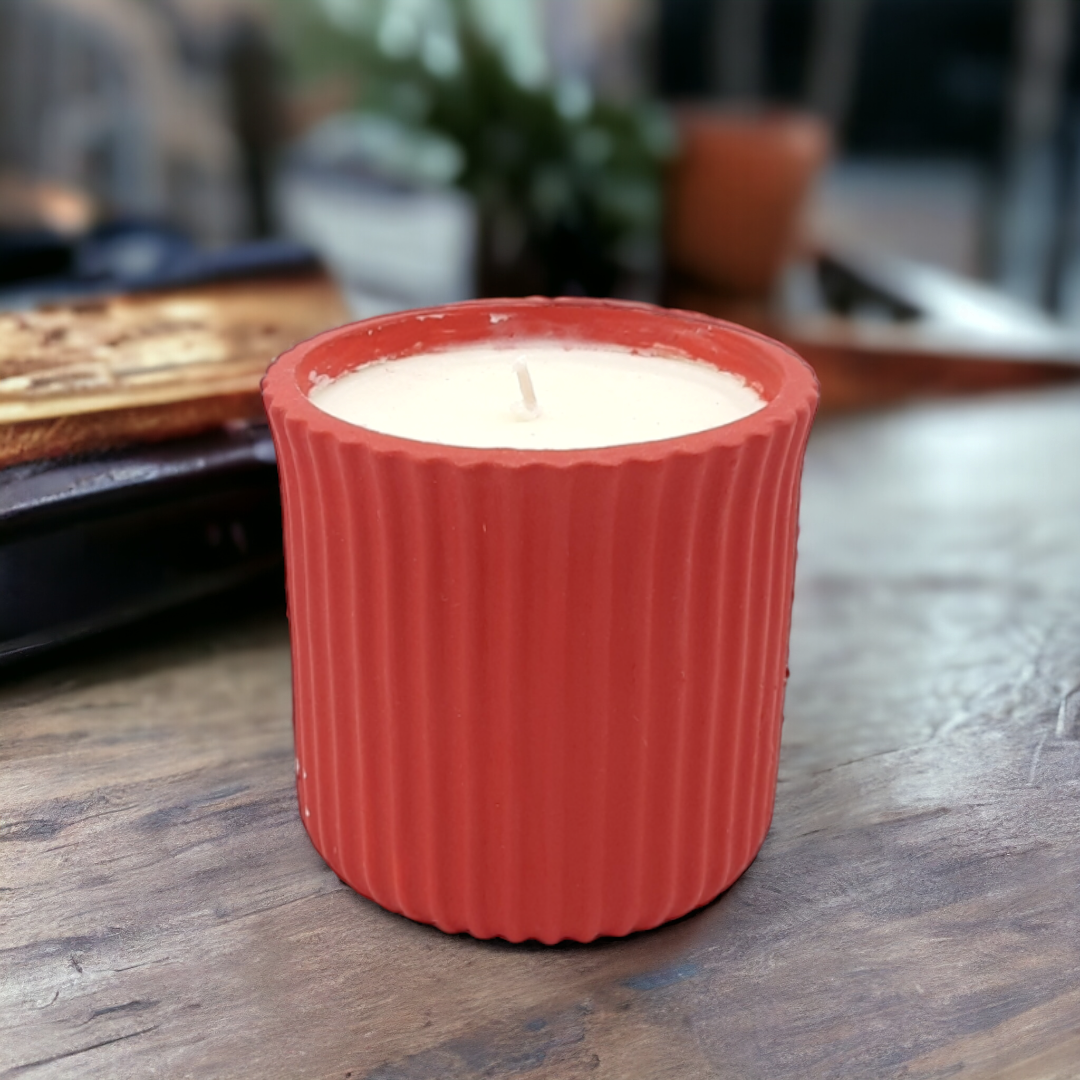 شمعة وسط في كونكريت اسطواني Medium Candle in Cylindrical Concrete