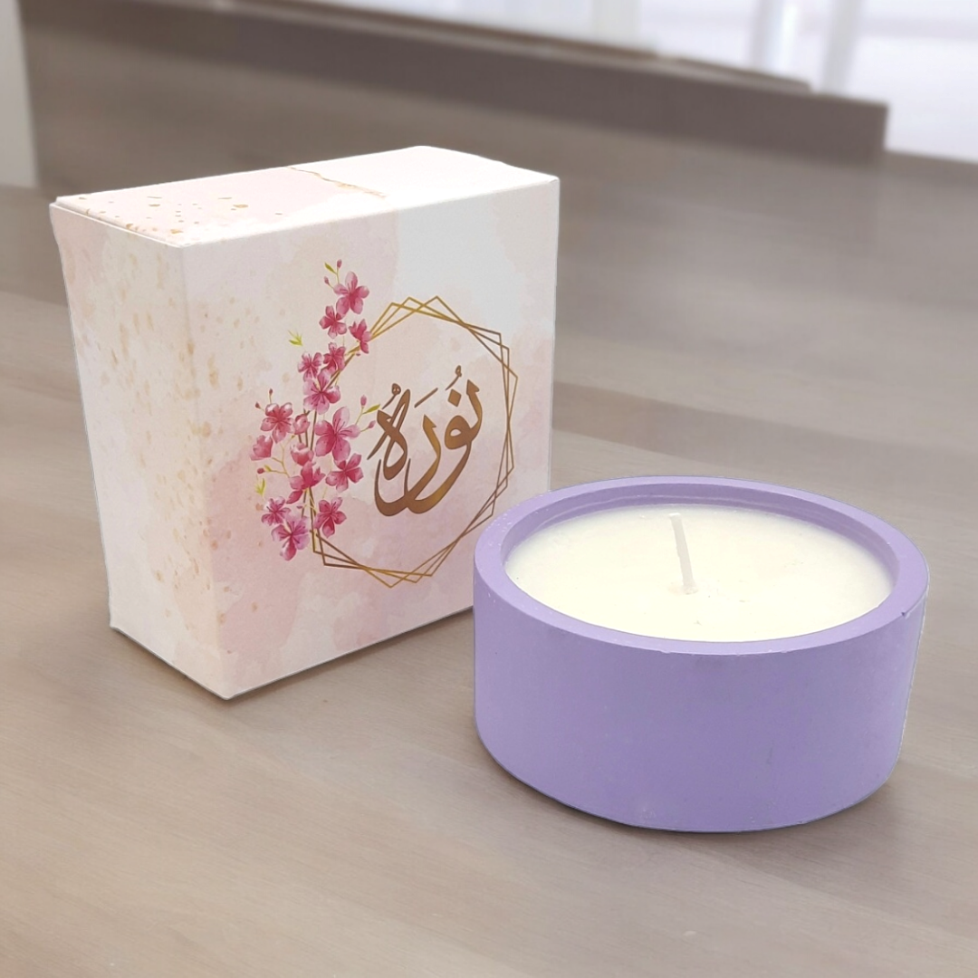 شمعة في كونكريت علبة دائرية وسط Candle in concrete in a medium round box